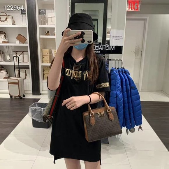 SALE!!!!!! Michael Kors Mott MD Satchel Messenger - Picture 3 of 5